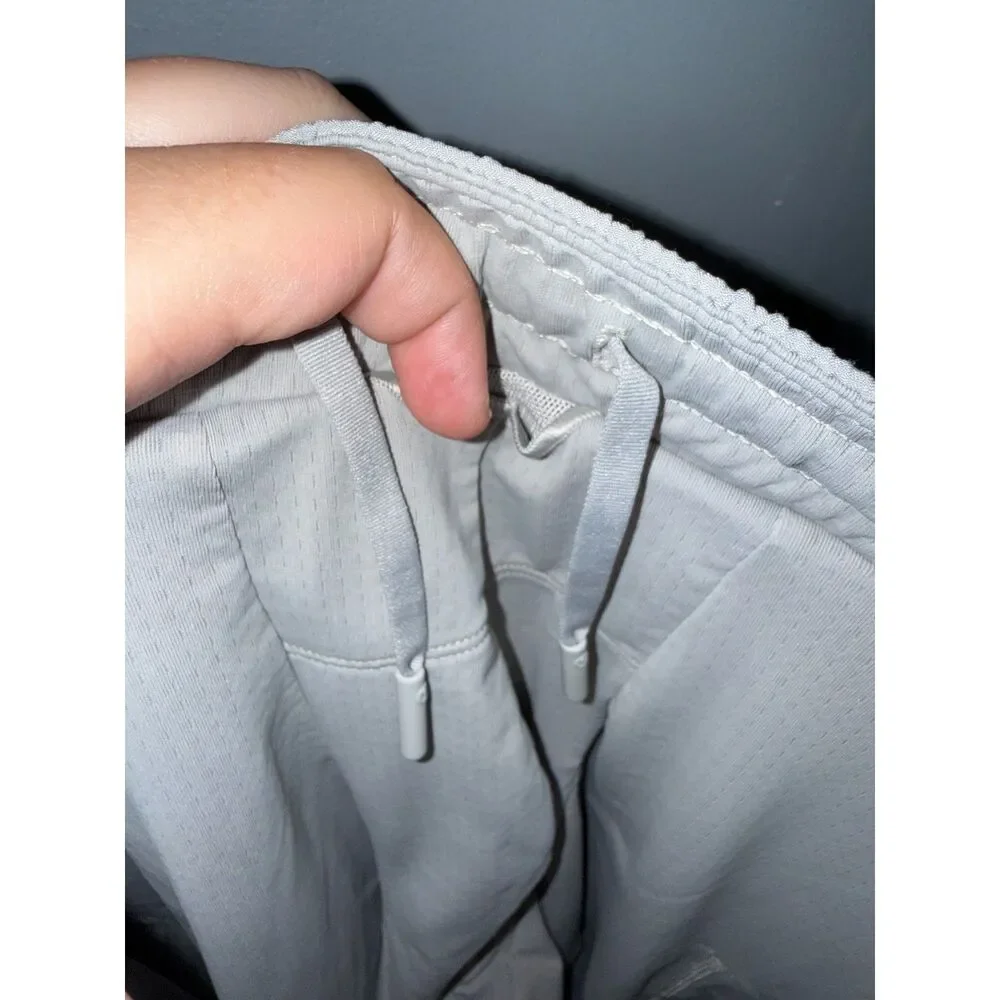 Men's Lululemon Light Grey 9